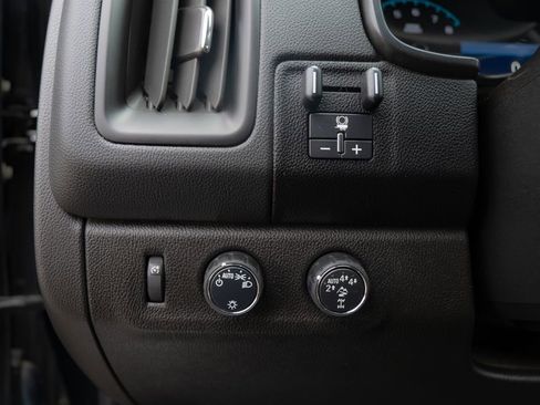 Used 2020 Chevrolet Colorado ZR2 image 17