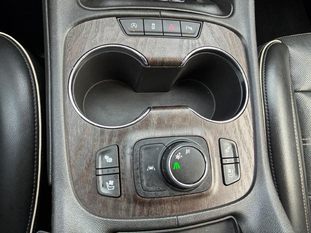 Used 2023 GMC Acadia Denali FWD image 10