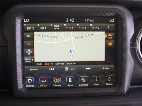 Used 2018 Jeep Wrangler Unlimited Sahara AWD/4WD image 18