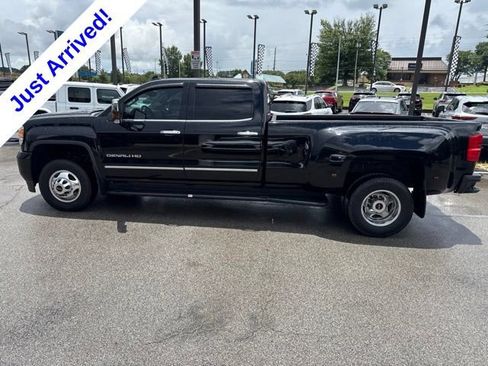 Used 2015 GMC Sierra 3500 Denali w/ Duramax Plus Package AWD/4WD image 6