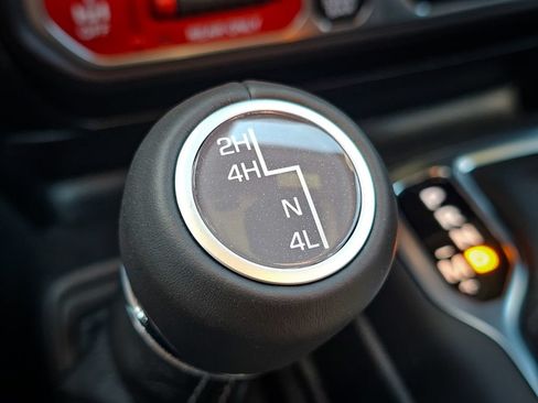 New 2026 Jeep Wrangler Unlimited Rubicon AWD/4WD image 26
