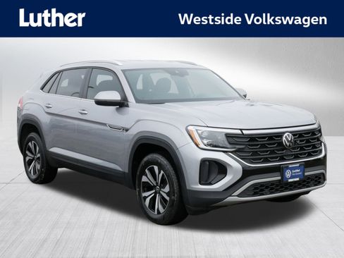 Certified 2024 Volkswagen Atlas Cross Sport SE image 1