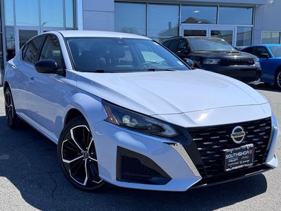 Used 2023 Nissan Altima 2.5 SR
