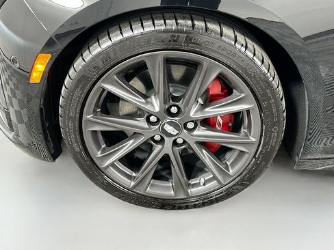 Used 2025 Cadillac CT5 V w/ Technology Package RWD image 32
