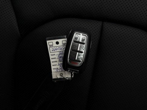 New 2026 Chrysler Pacifica Limited image 32