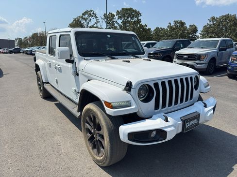 Used 2023 Jeep Gladiator Overland AWD/4WD image 3