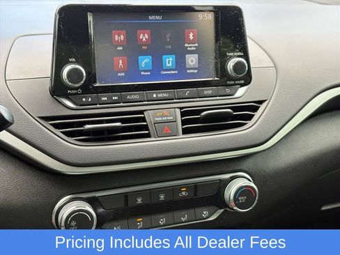 Used 2023 Nissan Altima 2.5 S FWD image 12