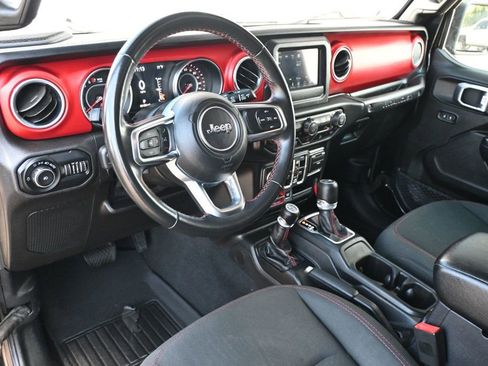 Used 2019 Jeep Wrangler Unlimited Rubicon AWD/4WD image 14