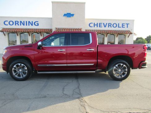 Used 2022 Chevrolet Silverado 1500 High Country w/ LPO, Dark Essentials Package image 2