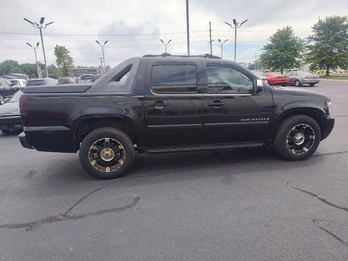 Used 2007 Chevrolet Avalanche LT w/ LT Preferred Equipment Group AWD/4WD image 3