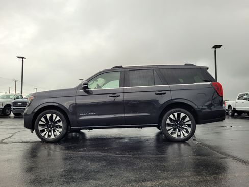 Used 2025 Ford Expedition Platinum w/ Driver's Package AWD/4WD image 7