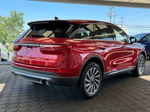 Used 2025 Lincoln Corsair Reserve AWD/4WD image 33