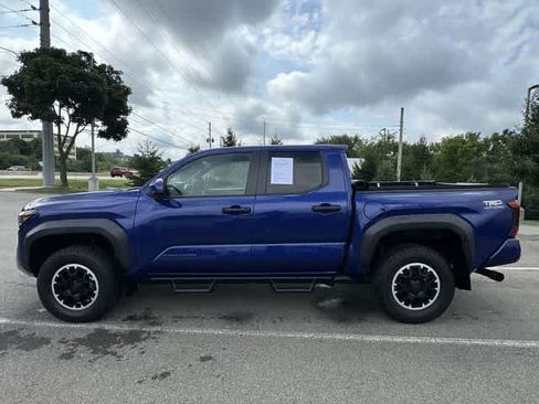 Used 2024 Toyota Tacoma TRD Off-Road AWD/4WD image 2