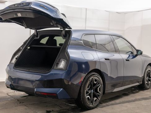 Used 2025 BMW iX M60 image 17