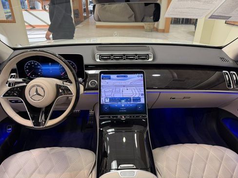 Certified 2025 Mercedes-Benz S 580 4MATIC Sedan image 12
