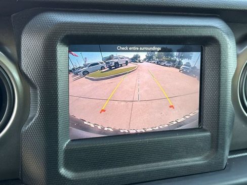 Used 2021 Jeep Wrangler Unlimited Sport AWD/4WD image 23