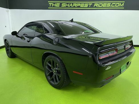 Used 2022 Dodge Challenger R/T w/ Blacktop Package image 7