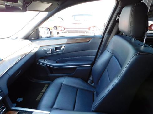 Used 2014 Mercedes-Benz E 350 4MATIC Sedan image 36