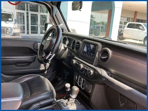 Used 2021 Jeep Gladiator Sport AWD/4WD image 8