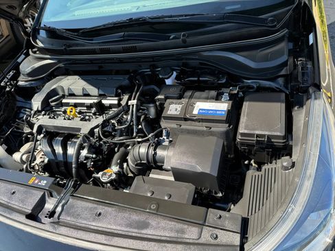 Used 2021 Hyundai Accent SE FWD image 38