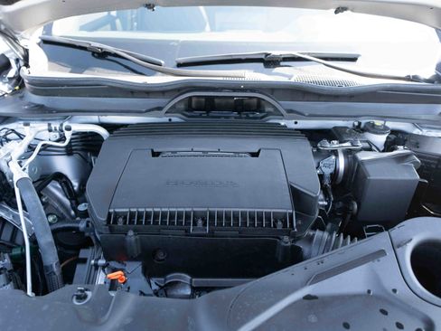 Certified 2025 Honda Pilot TrailSport image 32