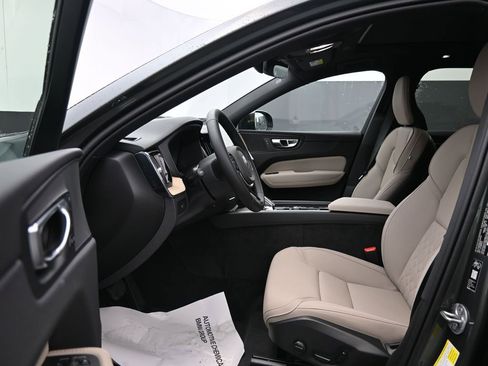 New 2026 Volvo XC60 B5 Core AWD/4WD image 11