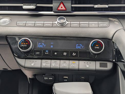New 2026 Hyundai Elantra Limited FWD image 11