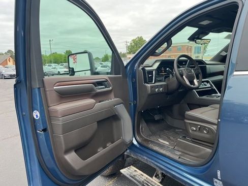 New 2026 GMC Sierra 2500 Denali w/ Denali Reserve Package AWD/4WD image 4