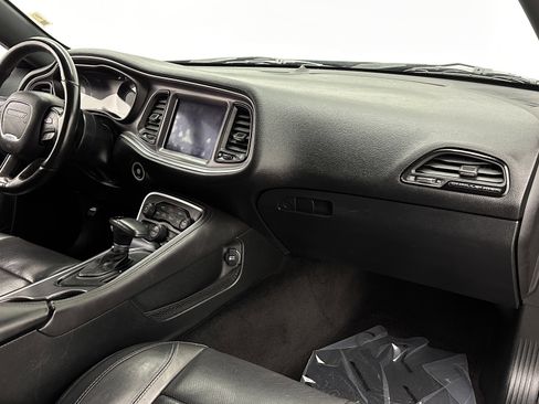 Used 2017 Dodge Challenger R/T Plus image 23