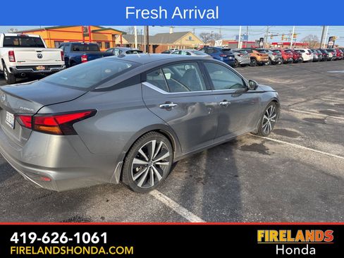 Used 2019 Nissan Altima 2.0 Platinum image 8