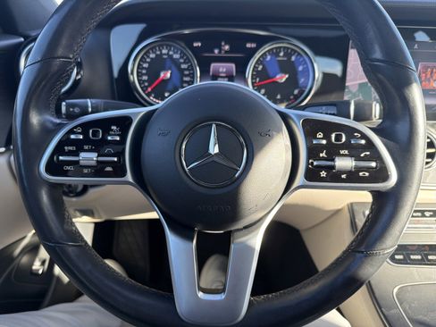 Used 2019 Mercedes-Benz E 300 4MATIC image 24