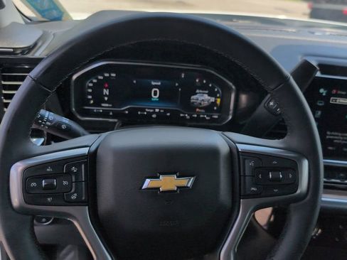 Used 2023 Chevrolet Silverado 1500 LT AWD/4WD image 8