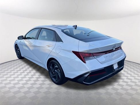 New 2025 Hyundai Elantra SEL w/ Cargo Package image 7