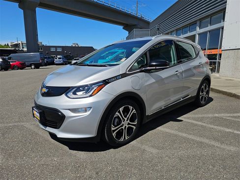 Used 2020 Chevrolet Bolt Premier w/ Infotainment Package image 4