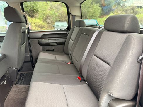 Used 2013 Chevrolet Silverado 2500 LT w/ Interior Plus Package image 10