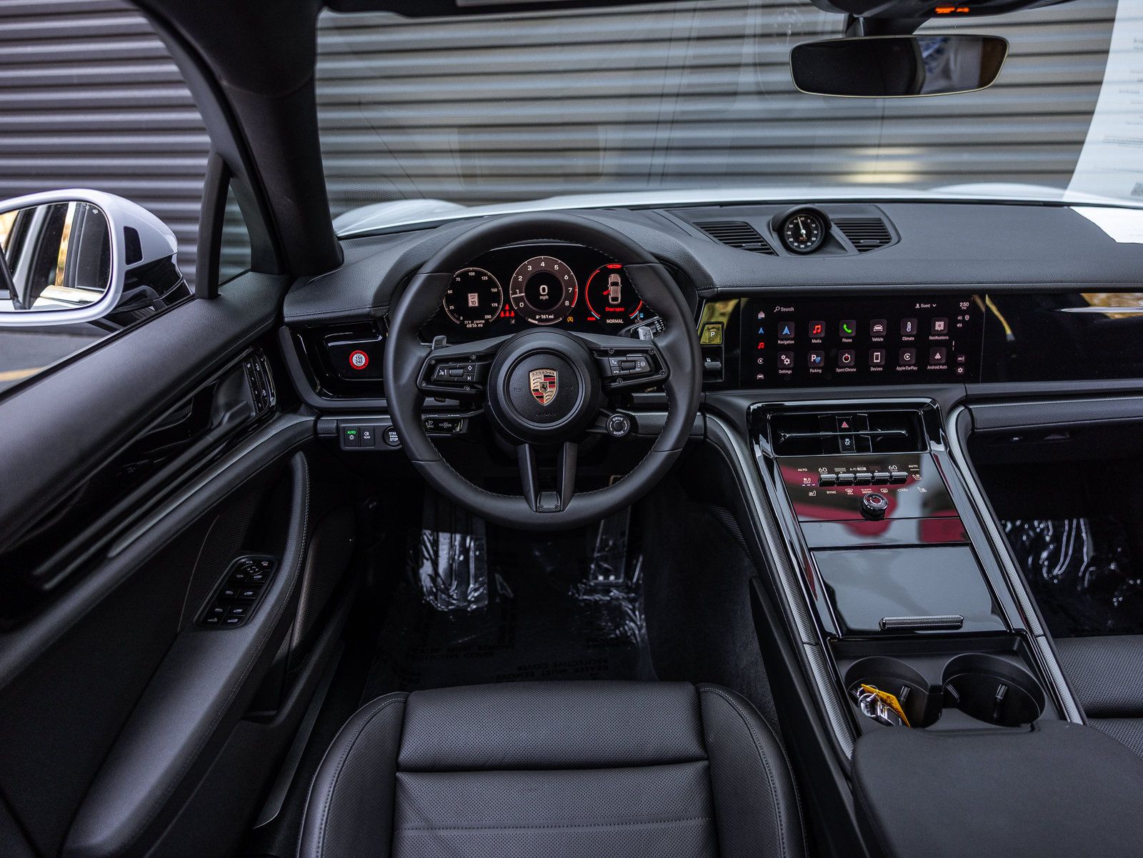 Certified 2025 Porsche Panamera 4 AWD/4WD image 12