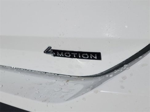 New 2026 Volkswagen Tiguan SE image 4