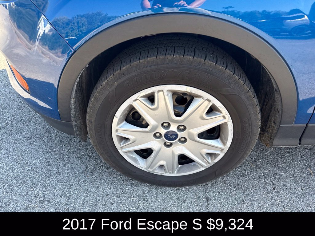 Used 2017 Ford Escape S FWD image 9