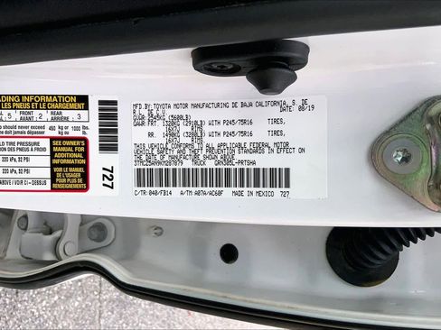 Used 2019 Toyota Tacoma SR AWD/4WD image 30