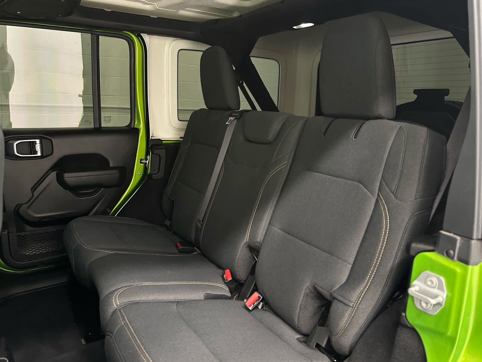 Used 2025 Jeep Wrangler Unlimited Sport AWD/4WD image 15