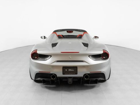 Used 2018 Ferrari 488 Spider image 5