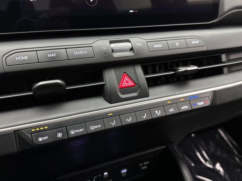 Used 2025 Kia K4 FWD image 13