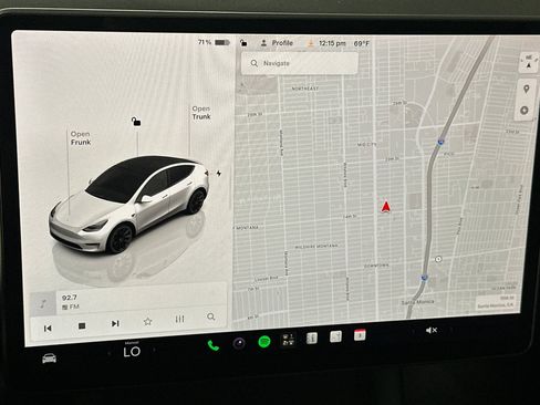 Used 2023 Tesla Model Y Long Range AWD/4WD image 20