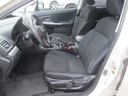Used 2015 Subaru Crosstrek 2.0i Premium image 8