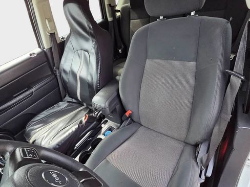 Used 2014 Jeep Compass Sport w/ Power Value Group FWD image 10