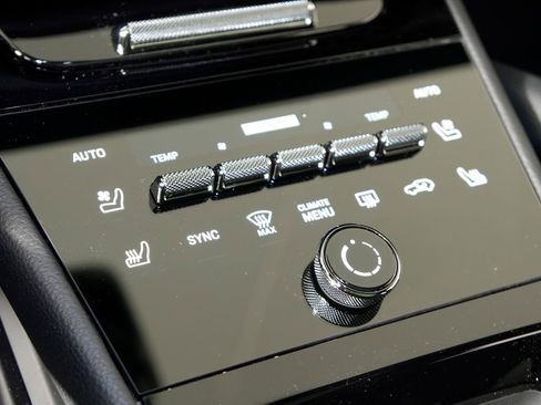 New 2026 Porsche Cayenne Coupe AWD/4WD image 32