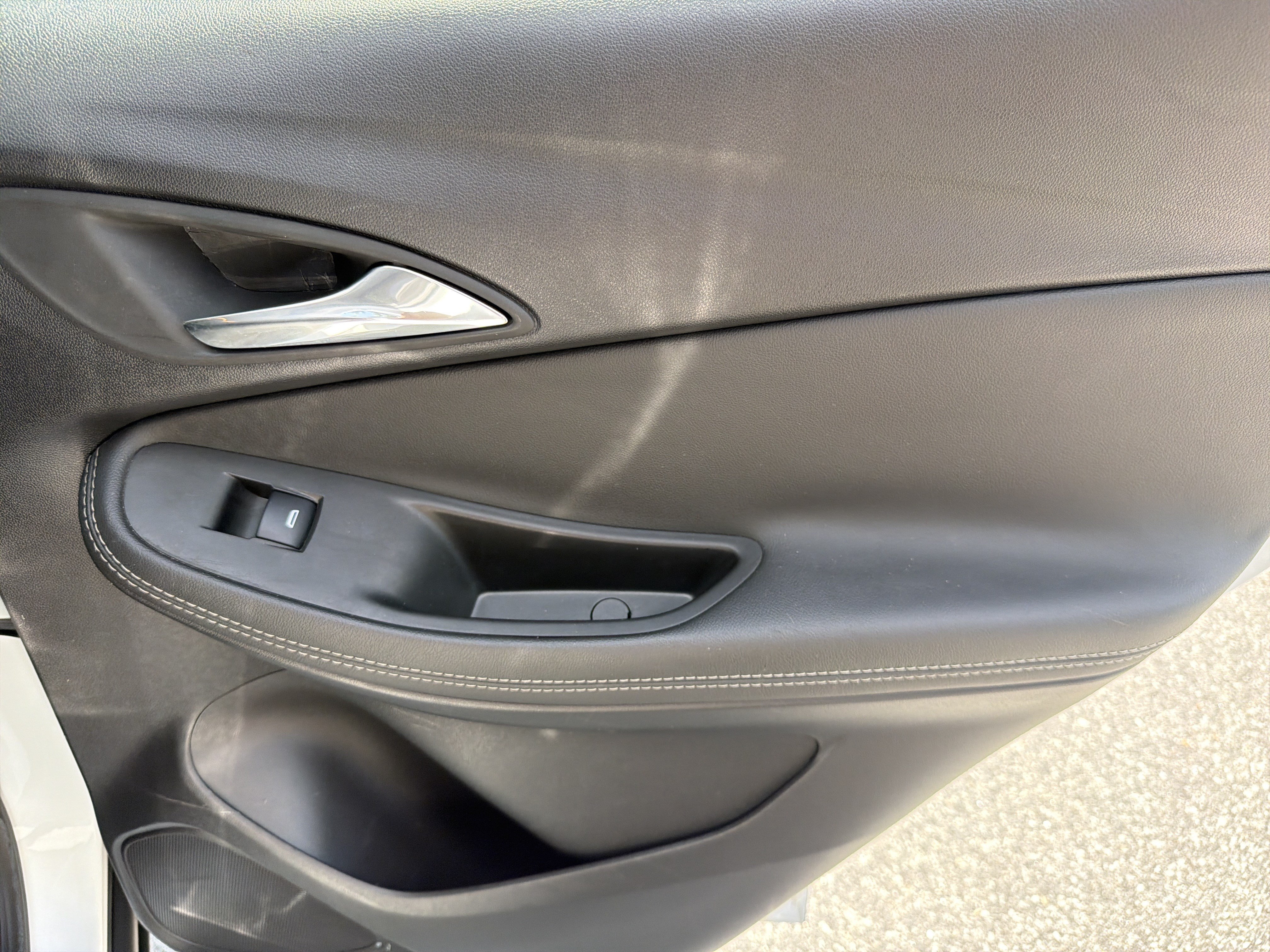 Used 2021 Buick Encore GX Select FWD image 17