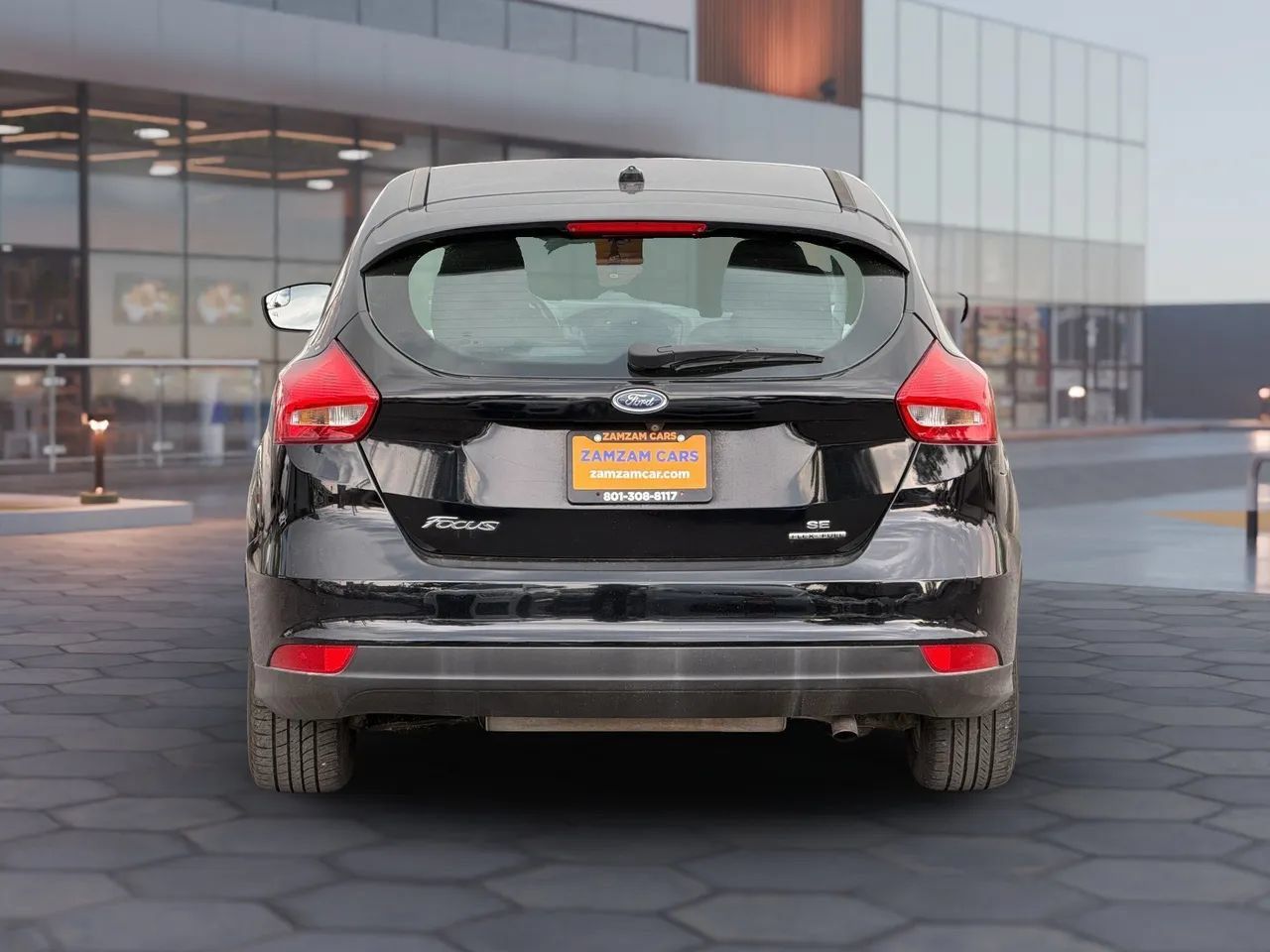 Used 2016 Ford Focus SE w/ SE Cold Weather Package FWD image 7