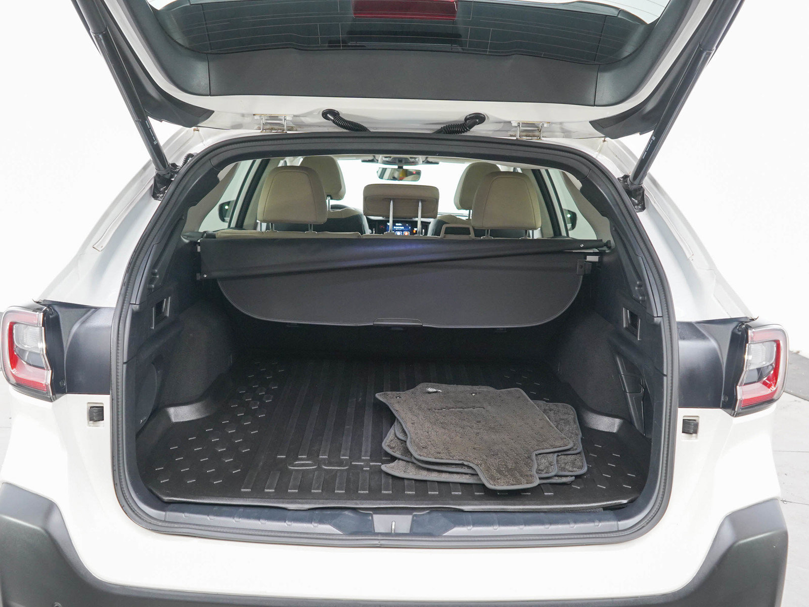 Used 2024 Subaru Outback Limited XT AWD/4WD image 16