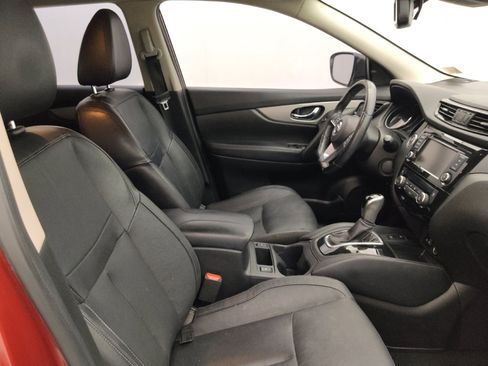 Used 2020 Nissan Rogue Sport SL w/ Premium Package FWD image 21